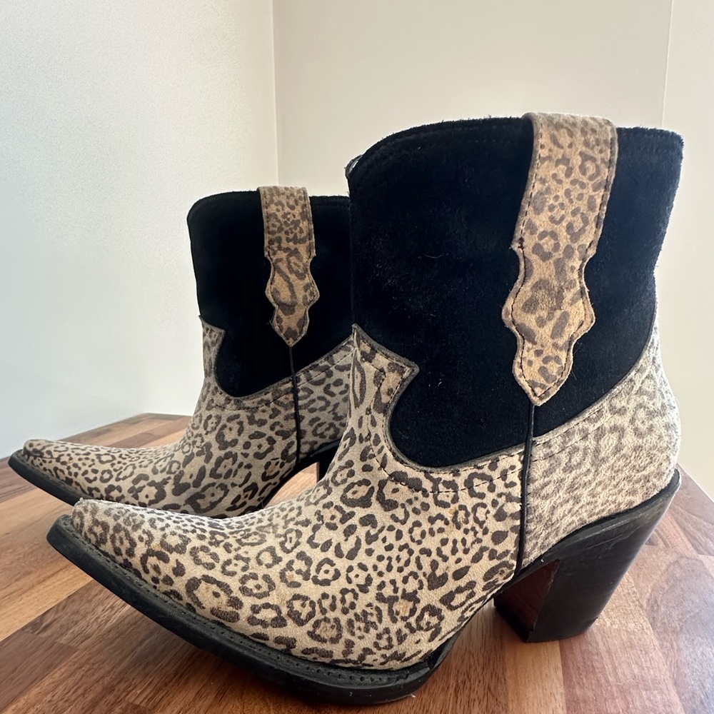 Jugo western cheetah boots
